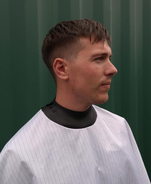 Neocape Unigown Pinstripe - MCR Barber Supplies